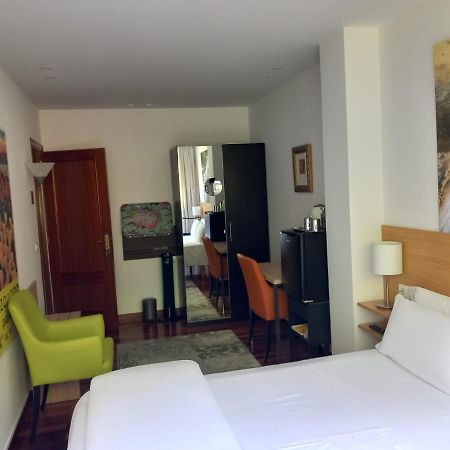 Suite Bilbao Arena Con Plaza De Garaje Eksteriør billede